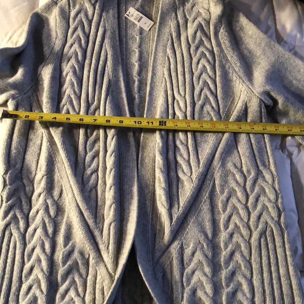 Beautiful Talbots sweater - Picture 5 of 9